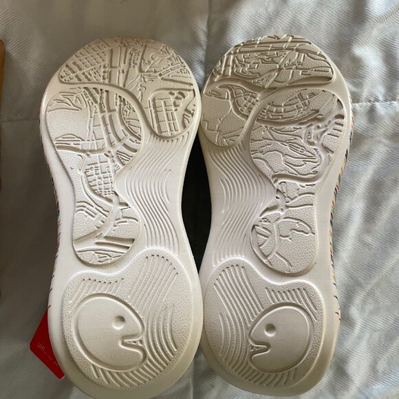 NEW NIB UIN Footwear Slip On Fashion Sneakers Lightweight Size 6.5 Festival $160 - Picture 13 of 15